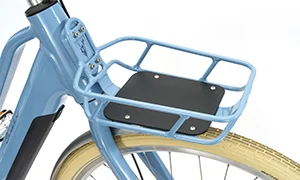 Porte-bagages avant intégré, dans la couleur du vélo, pour une charge de 8 kg